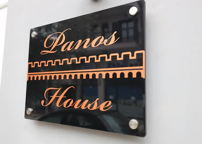 Panos House Apartamento