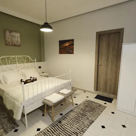 Panos House Apartmán *